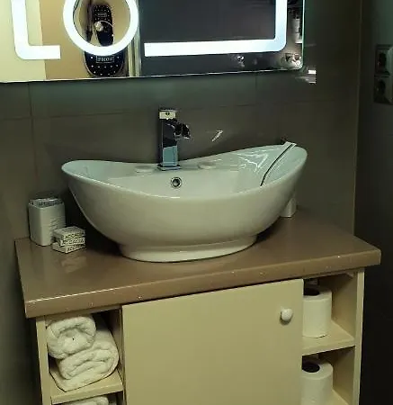 Casa Ovi * ساتورْنْ